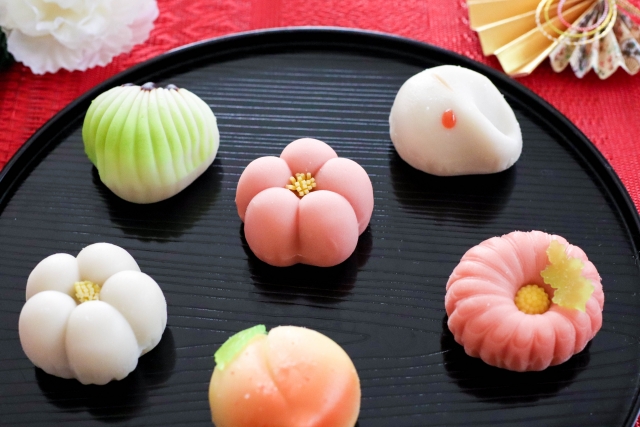 KYO-GASHI (Traditional Japanese Confectioneries of Kyoto)
